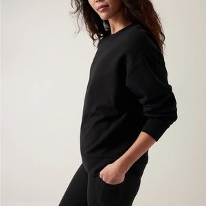 Athleta black sweatshirt Sz M. EUC